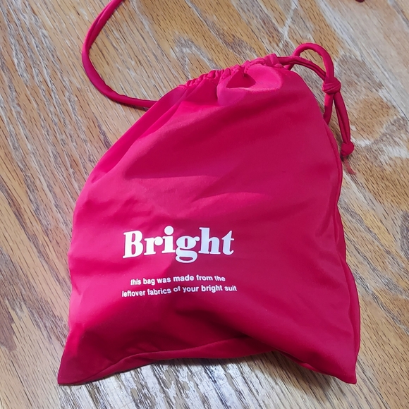 Elegant Red One-Piece Swimsuit - Picture 5 of 6